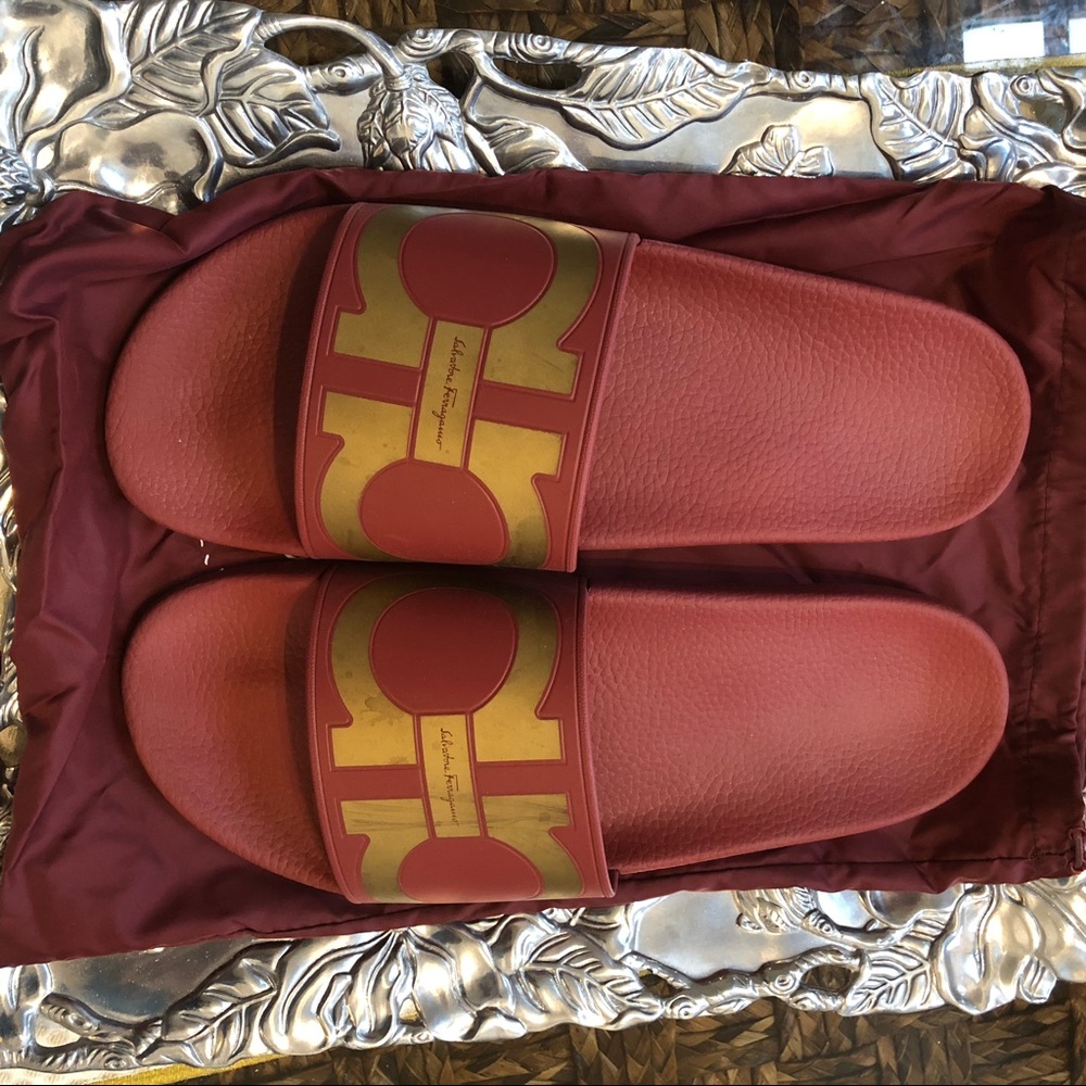 Salvatore Ferragamo Slides - Size 13